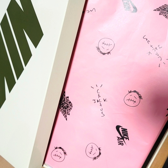 Jordan 1 Low x Travis Scott Medium Olive